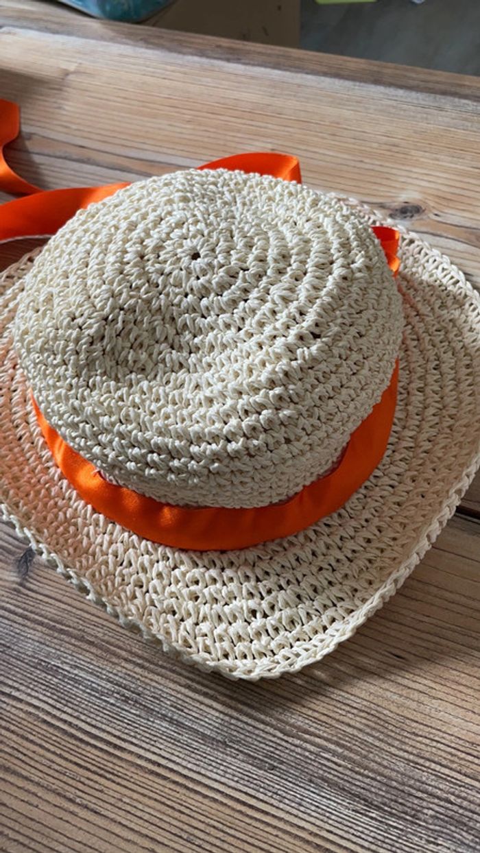 Joli chapeau - photo numéro 3
