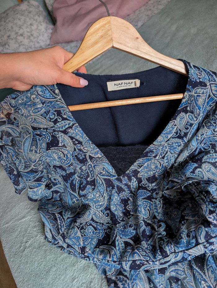 Robe longue voilage dentelle bleu motif paisley cachemire tendance Naf Naf Taille 38 M
Très bon état - photo numéro 10