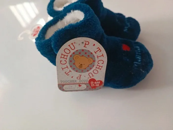 Chaussons neuf 0-6 mois - photo numéro 3
