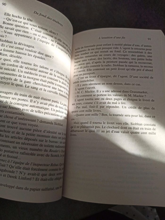 Livre de Ian Rankin "Du fond des ténèbres". - photo numéro 4