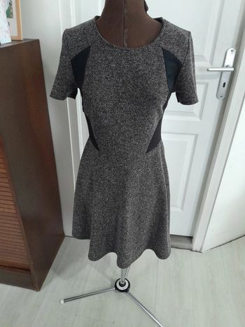 Jolie robe new look effet patineuse