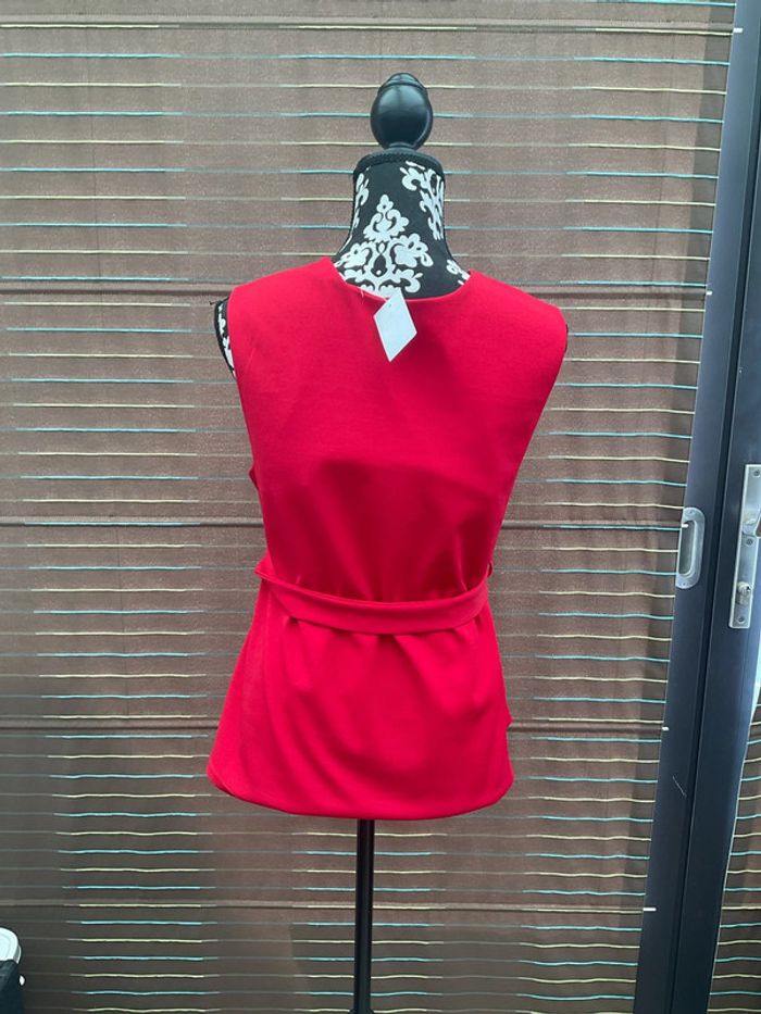 Blouse rouge sans manches neuve TU (n°47) - photo numéro 2