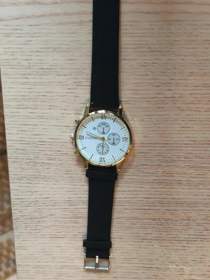 Montre noire & dorée, style business men - photo numéro 3