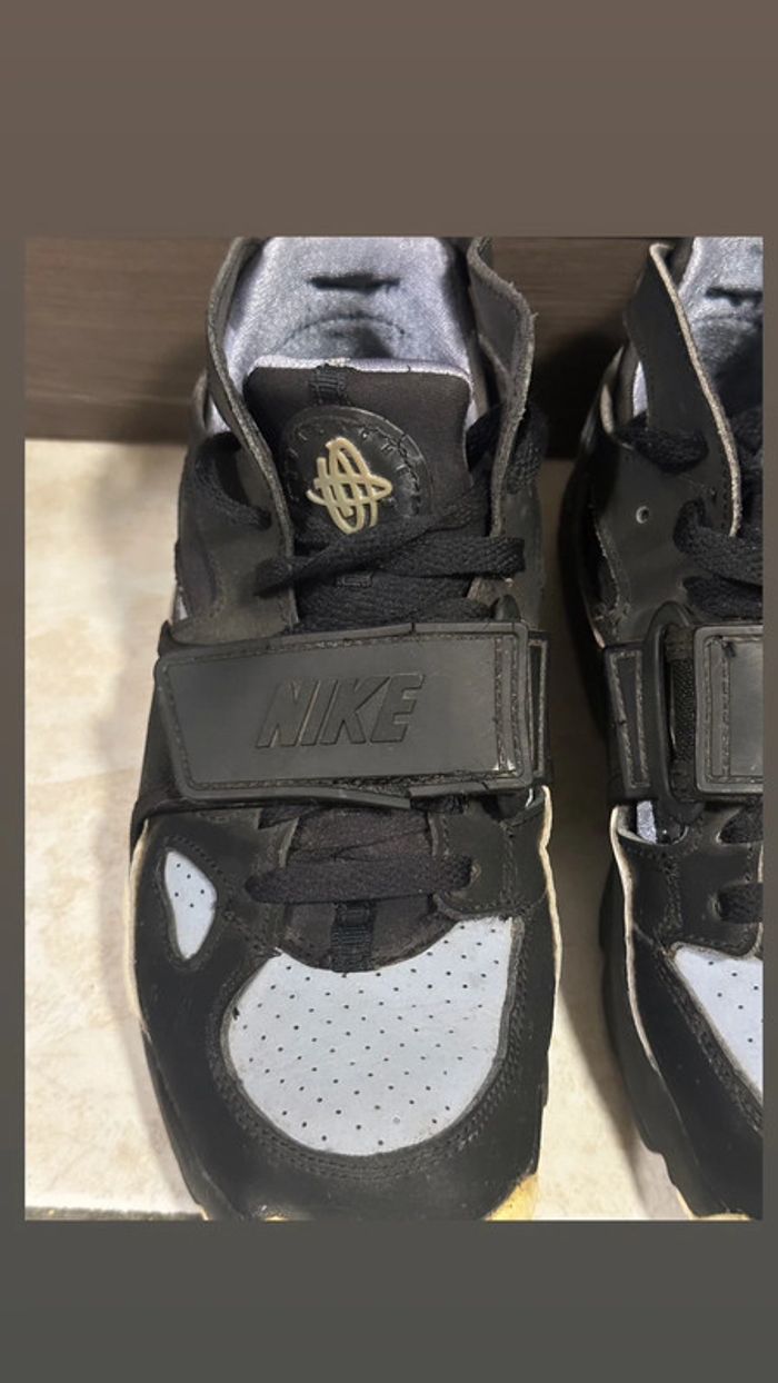 Sneakers Mixte Nike Air Trainer Huarache Noir & Grise Rare Taille 38 bon état - photo numéro 4
