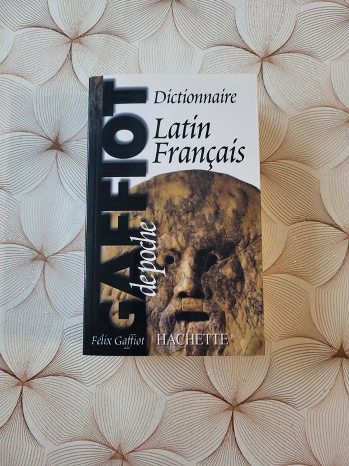 Dictionnaire Latin/français