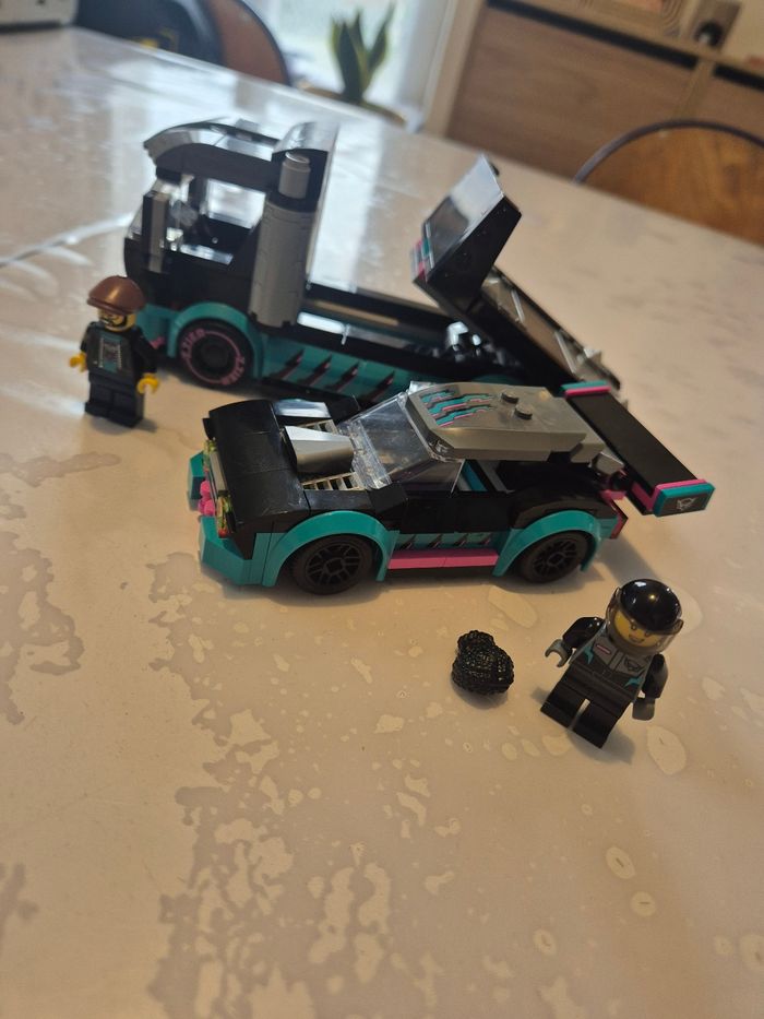 Lego camion et voiture - photo numéro 2