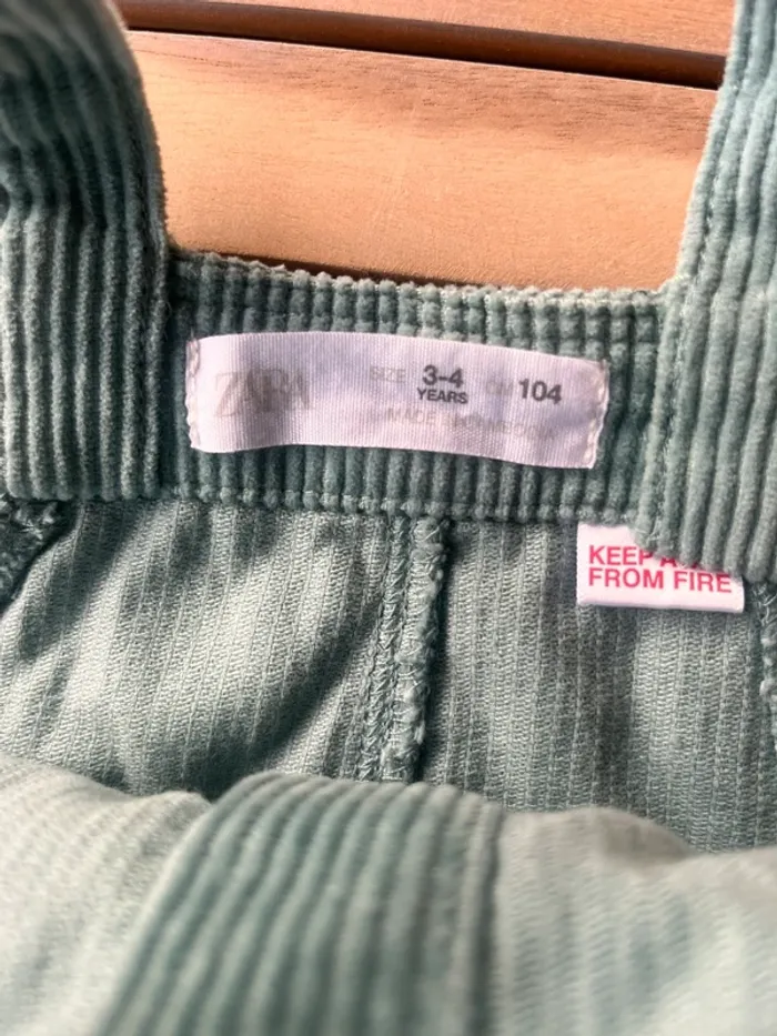 Robe velours côtelé Zara 4 ans - photo numéro 2
