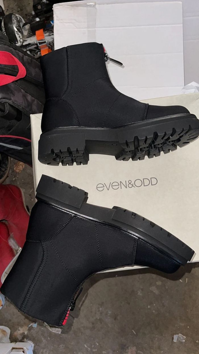 Superbe bottines neuves jamais portées pointure 38 - photo numéro 4
