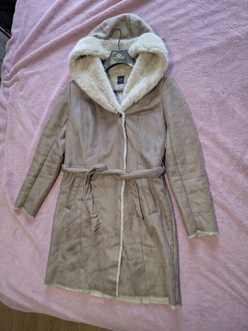 Manteau Promod fausse fourrure très chaud taille 40 comme neuf capuche ceinture beige et marron