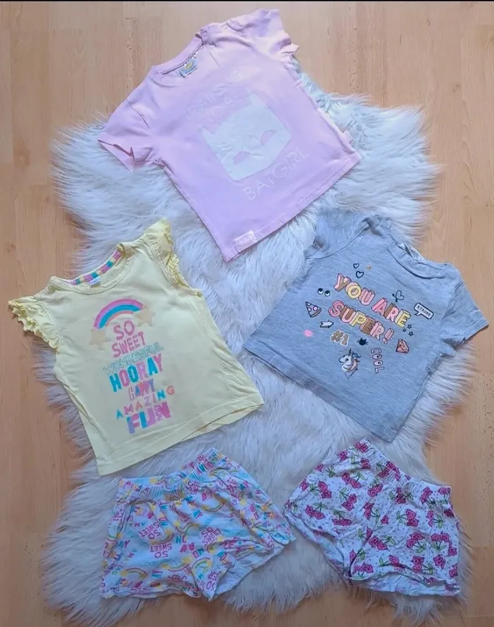 Lot de 3 haut et 2 short