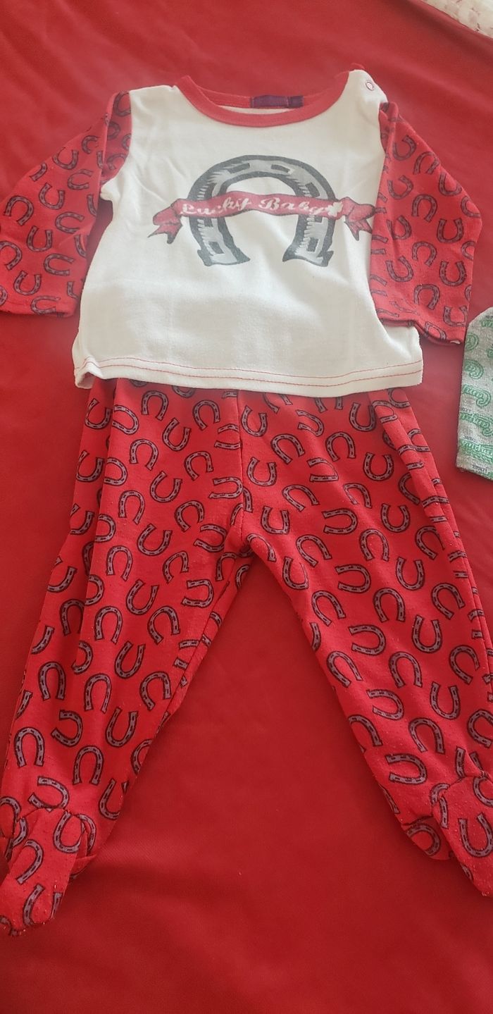 Lot pyjamas 2 pièces T12 mois - photo numéro 3