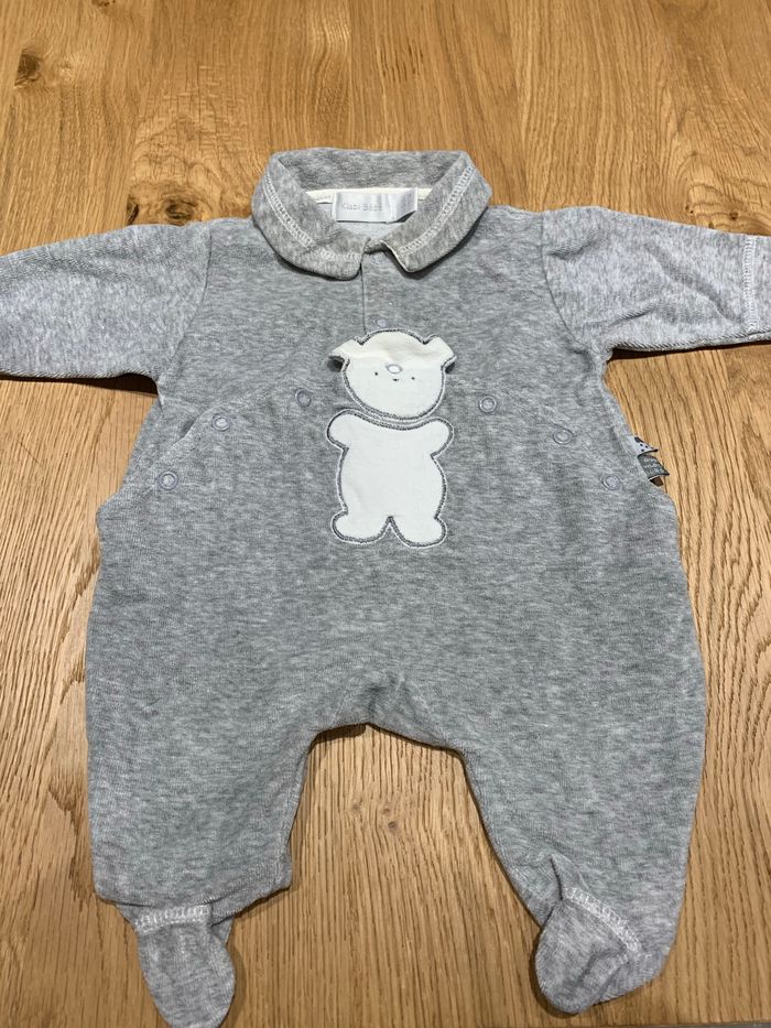 Lot de pyjamas / grenouillères - photo numéro 4