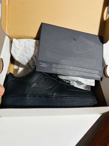 Nike Air Force 1 blanches – Taille 38 – Baskets classiques streetwear en très bon état 