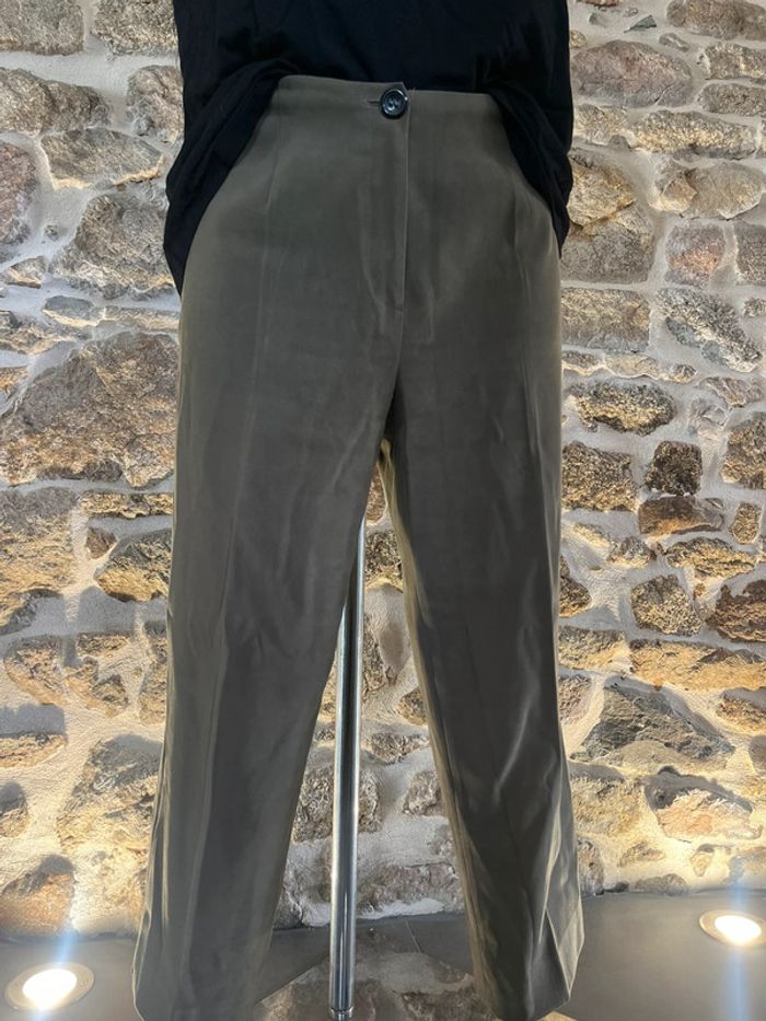Pantalon tailleur en daim kaki S