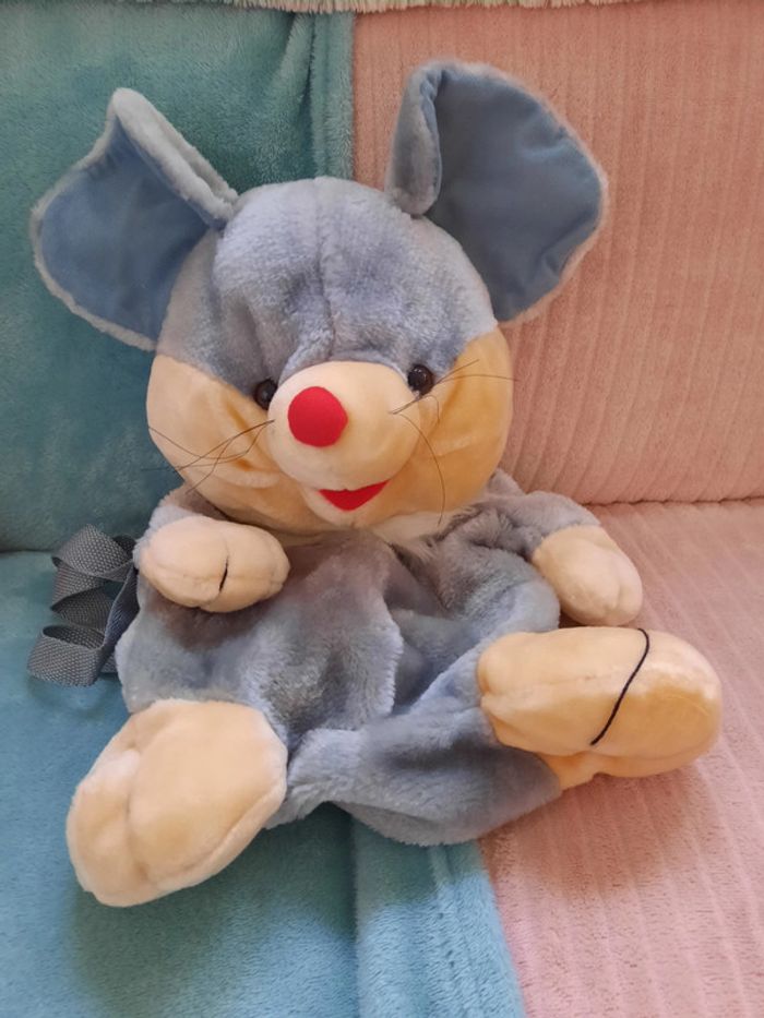 Peluche souris range pyjama sac à dos