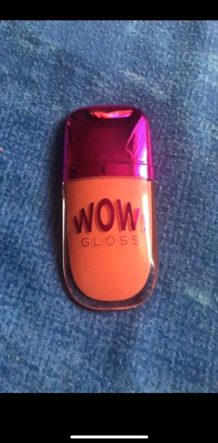 Gloss à lèvres extra fin, neuf