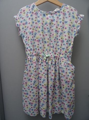 Robe à manches courtes fleurie