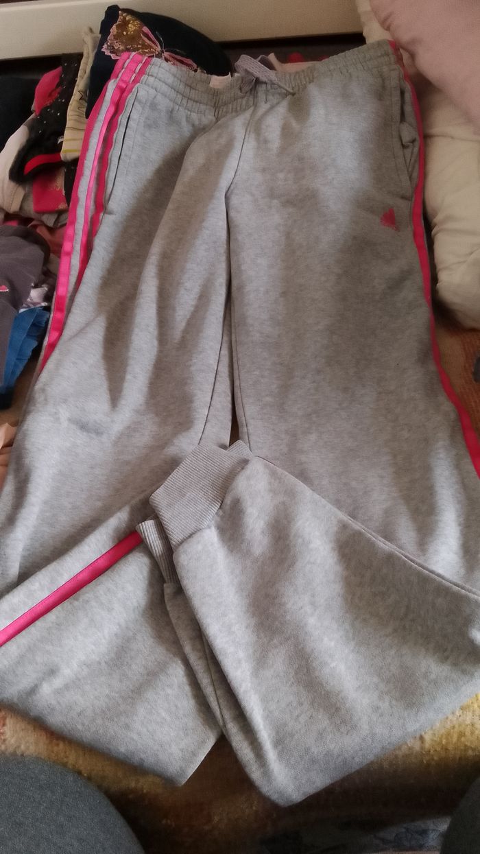 Jogging fille taille 13  14 ans