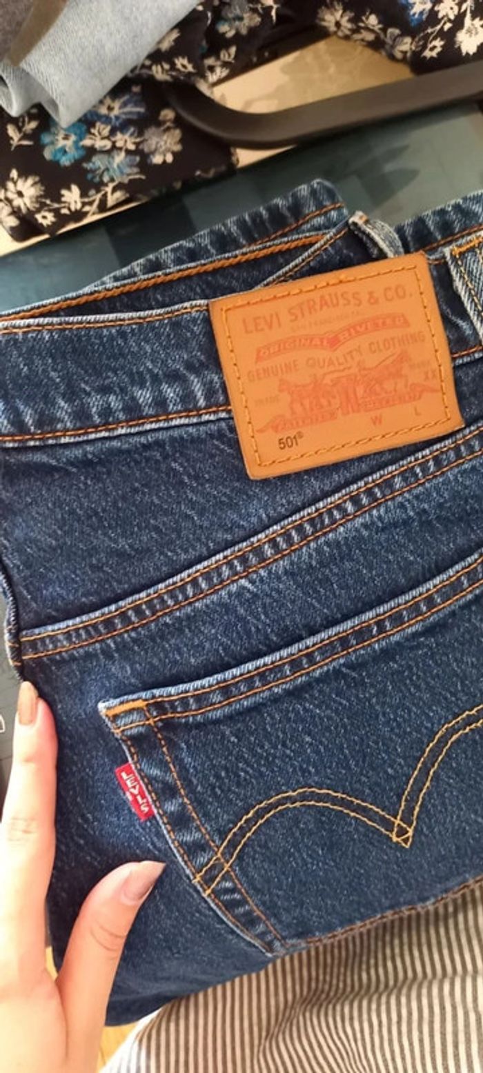 Jean Levi's 501 W28 L28 bleu - photo numéro 5