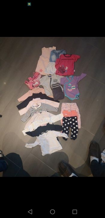 Lot 16 vêtements bébé fille 6 mois