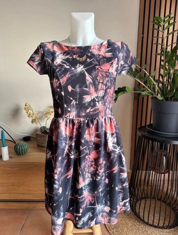 Robe manches courtes
