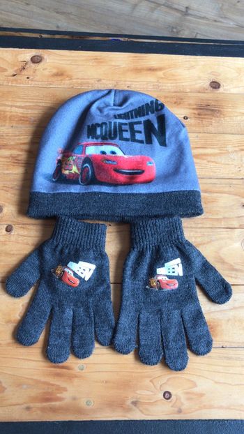 Ensemble bonnet gants cars