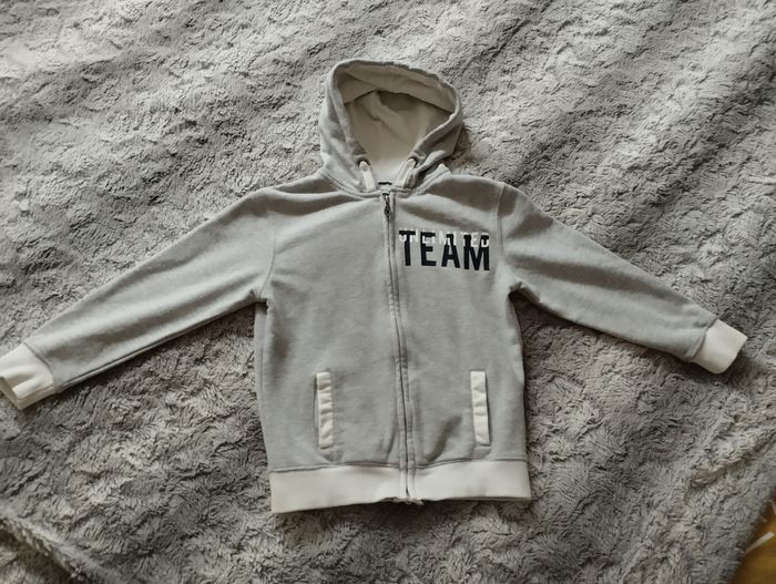 Lot de 4 vestes zippées taille 6ans - photo numéro 5