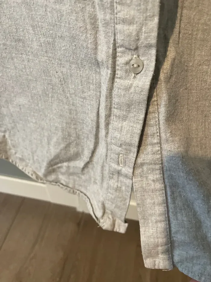 Chemise grise - photo numéro 4