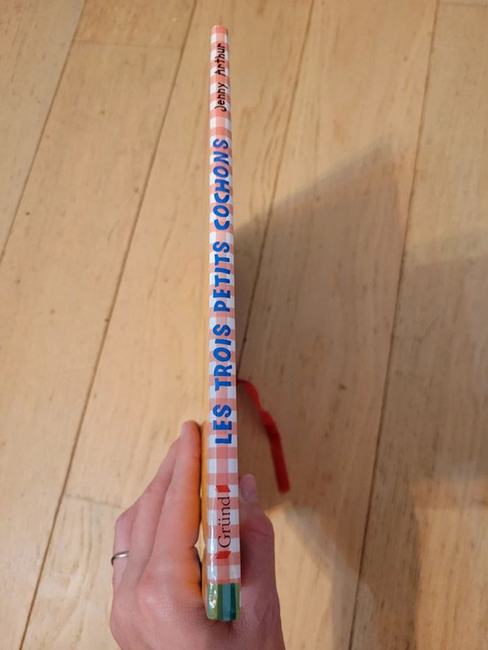 Livre pop up les 3 petits cochons - photo numéro 2