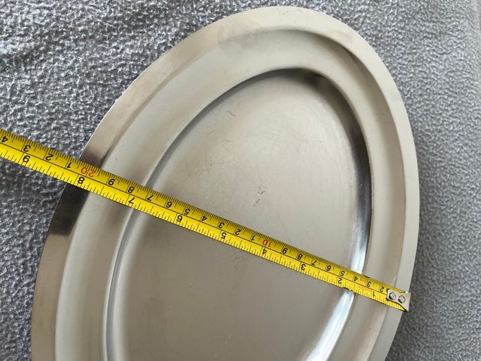 Plat de présentation ou de service pour la table en acier inoxydable. - photo numéro 1