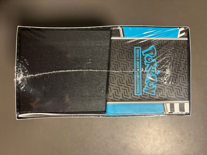 ETB Pokémon Foudre Noire NEUF - photo numéro 4