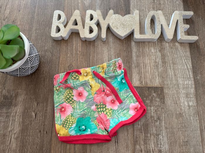 - Short Orchestra  - 3 mois - Très bon état