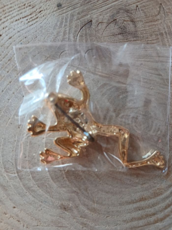 Broche grenouille doré - photo numéro 5