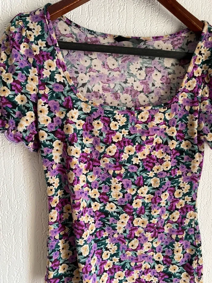 Top shein taille s 36 fleurie - photo numéro 2