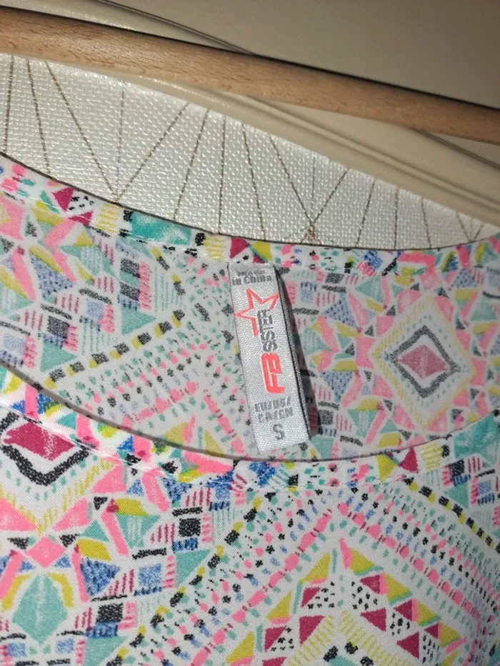 Débardeur fluide coloré femme comme neuf dentelle tbe FB Sister S - photo numéro 2