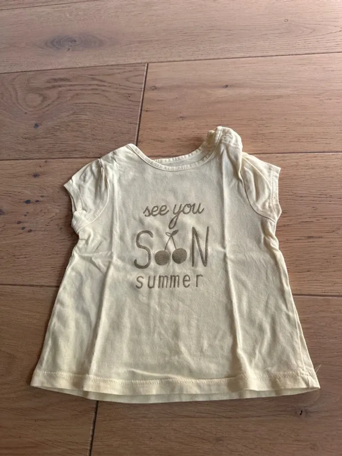T-shirt