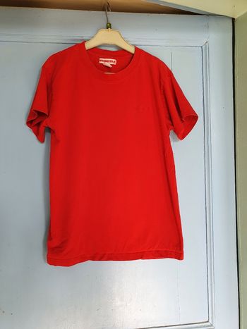 T shirt rouge garçon taille 14 ans