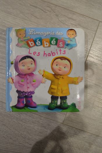 Livre l'imagerie des bébés Les habits Fleurus