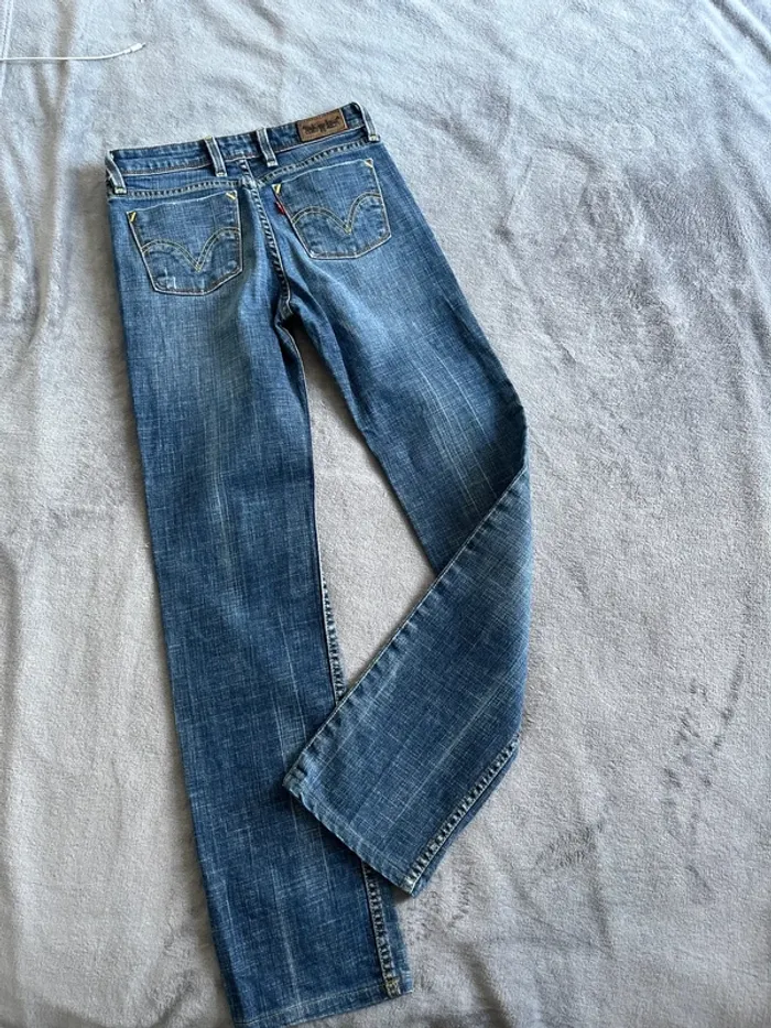 Jean Levi’s 627 Vintage Bleu Foncé Coupe Droite T.M – Intemporel - photo numéro 4