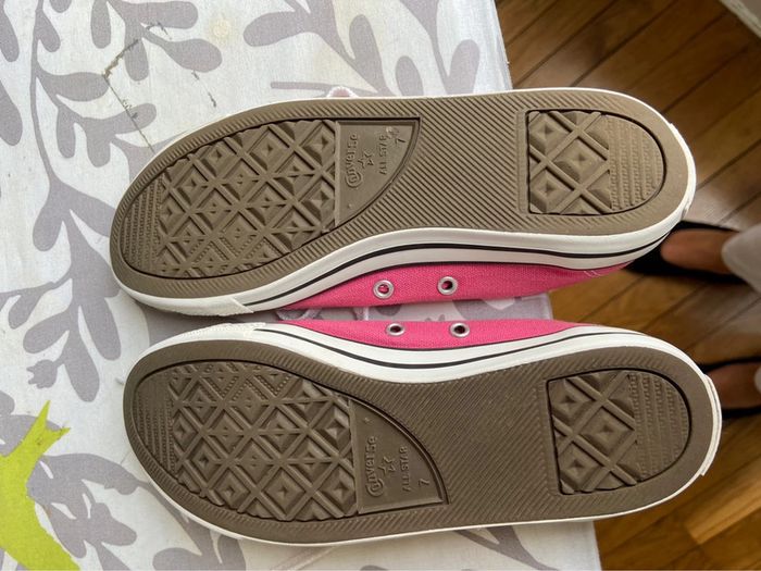 Baskets basses Converse roses taille 38 - photo numéro 5