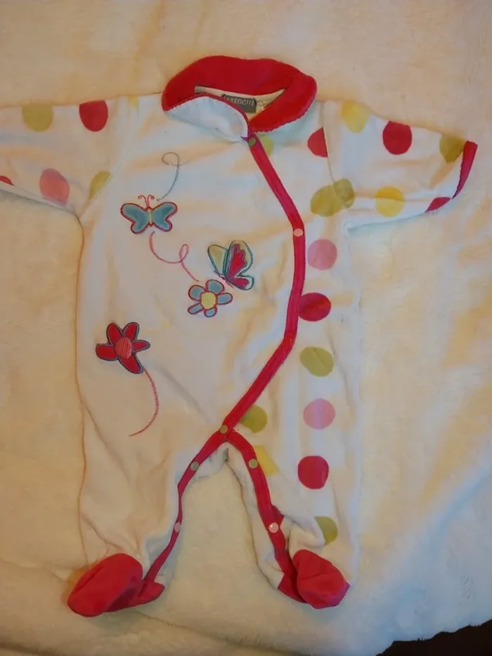 Pyjama 1 mois - photo numéro 3