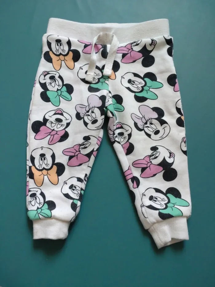 Pantalon Primark Disney taille 6/9 mois
