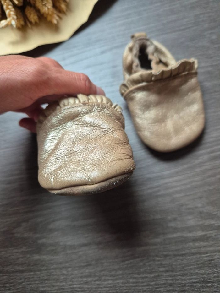 Magnifiques chaussons dorés TAO 3-6 mois - photo numéro 2