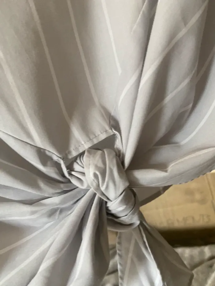 Chemisier gris et blanc - photo numéro 3