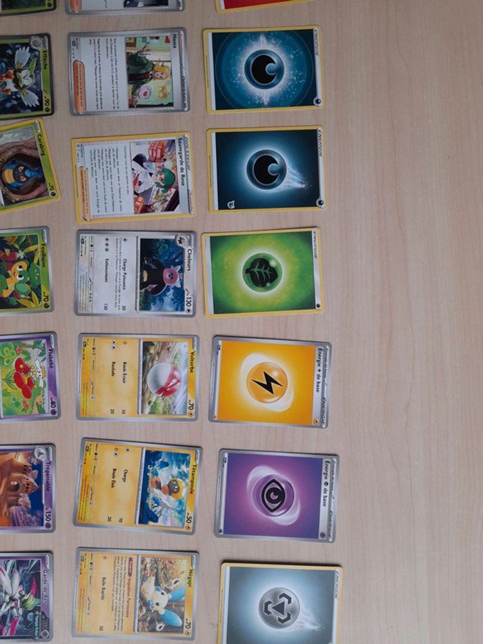 Lot de 50 cartes pokemon - photo numéro 10