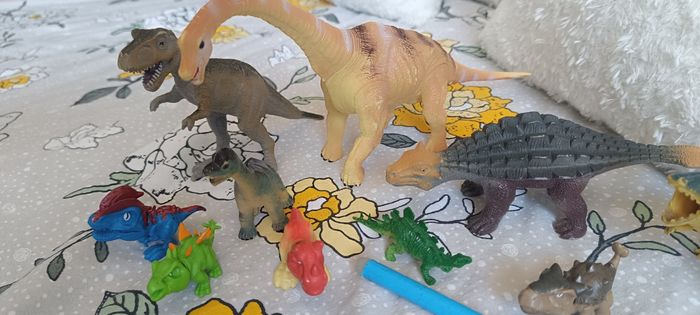 Lot de figurines dinosaures - photo numéro 2