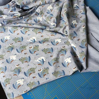 1 mètre tissu molleton éléphant rhino laize 150cm