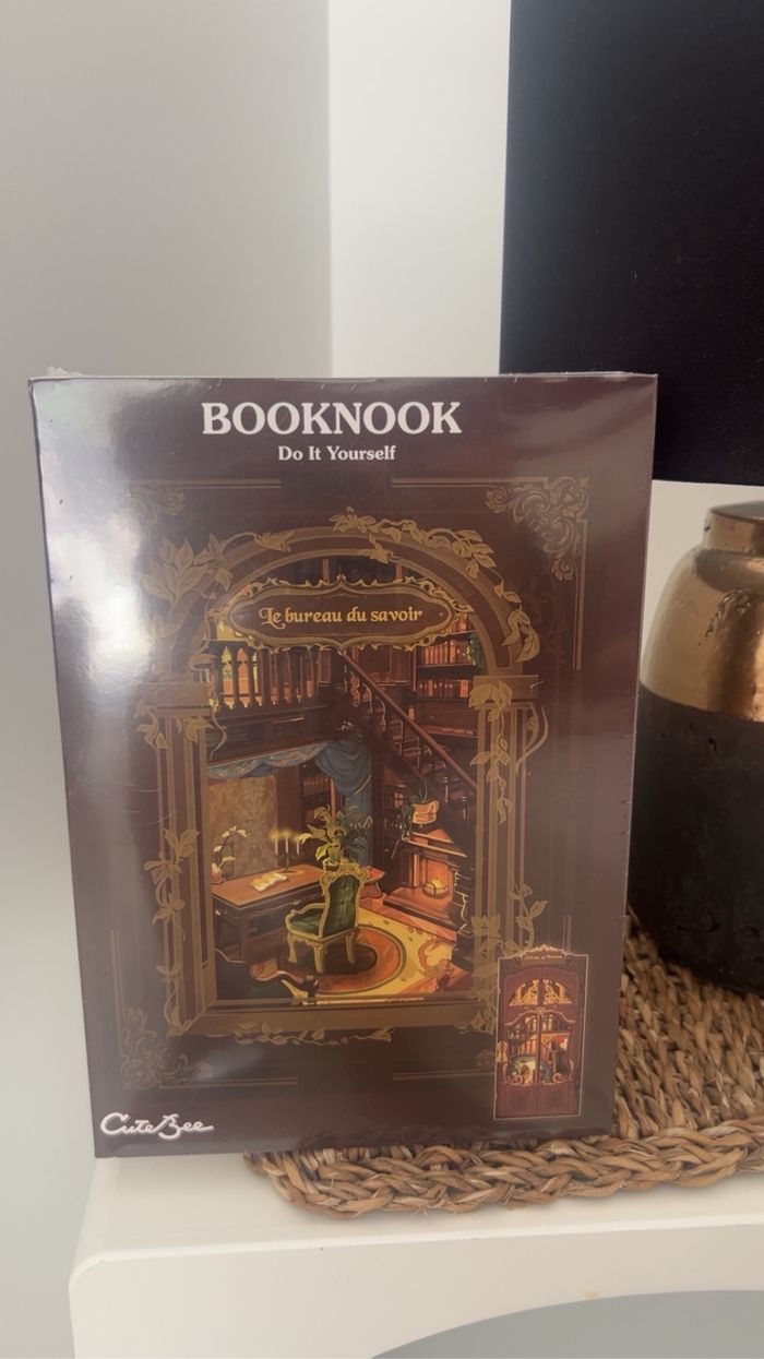 Book nook