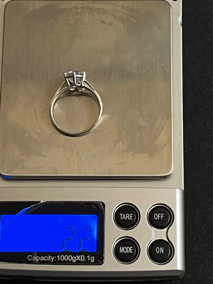 Jolie bague «solitaire » en argent massif avec zircon T. 54 femme TBE - photo numéro 11