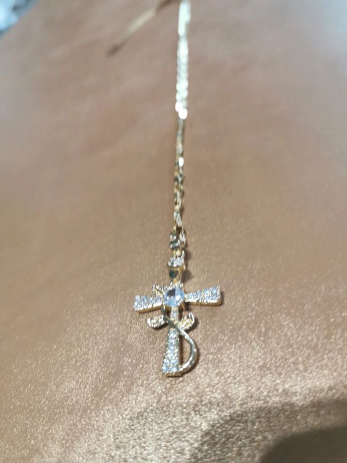 Collier et pendentif spirituel croix chrétienne